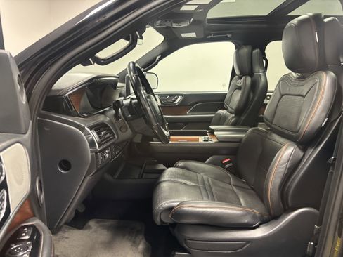 Used 2022 Lincoln Navigator L Black Label image 20