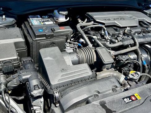 Used 2023 Hyundai Elantra SEL w/ Cargo Package FWD image 24