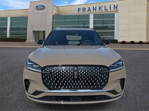 New 2025 Lincoln Aviator Black Label image 2