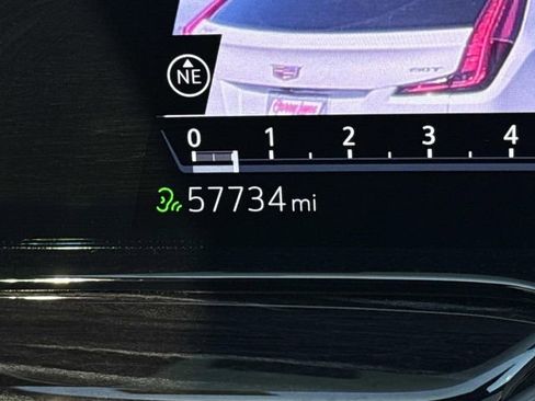 Used 2023 Cadillac Escalade ESV Sport w/ LPO, ONYX Package image 33