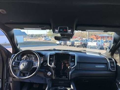 Used 2025 RAM 1500 Laramie image 9