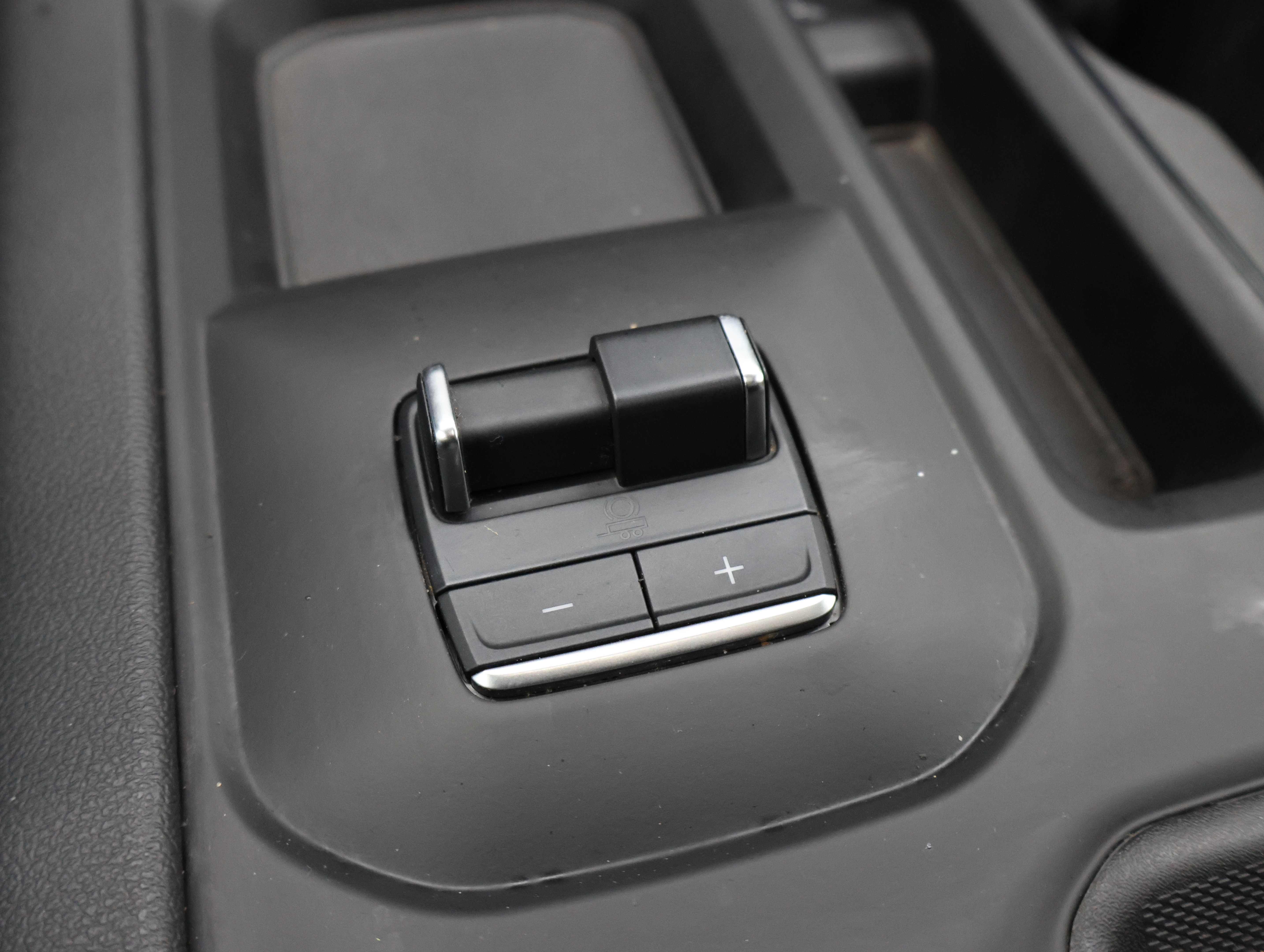 Used 2025 GMC Sierra 2500 AT4 w/ AT4 Premium Plus Package AWD/4WD image 56