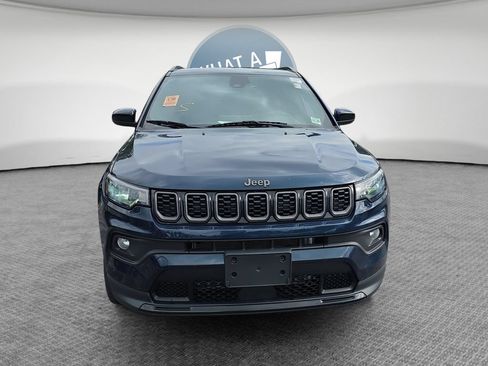 Used 2024 Jeep Compass Latitude w/ Altitude Special Edition AWD/4WD image 9