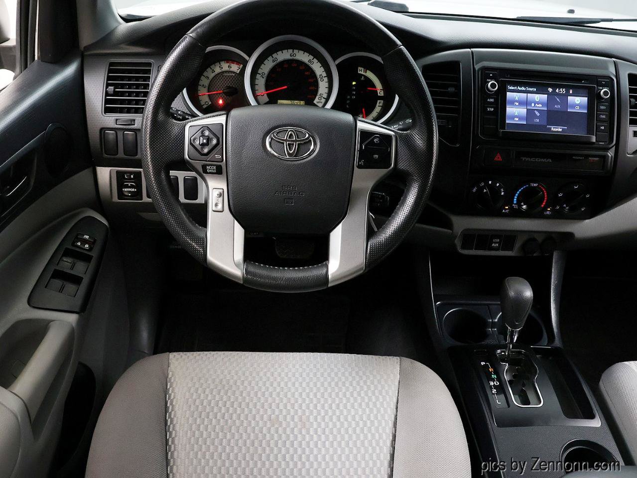 Used 2015 Toyota Tacoma PreRunner w/ Convenience Package RWD image 16