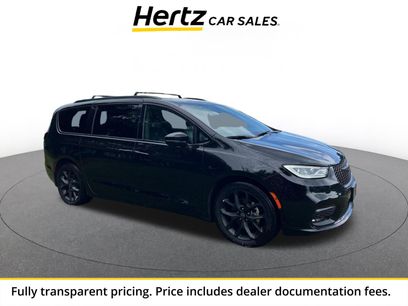 Used 2025 Chrysler Pacifica Limited