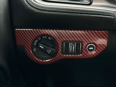 Used 2022 Dodge Challenger R/T w/ Plus Package image 28