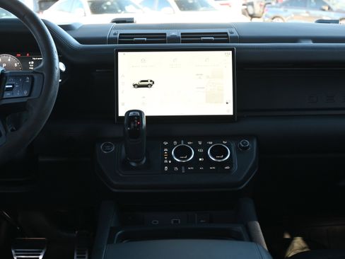 Used 2023 Land Rover Defender 110 Carpathian Edition image 32