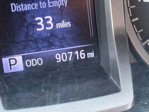 Used 2017 Toyota Tacoma Limited image 26