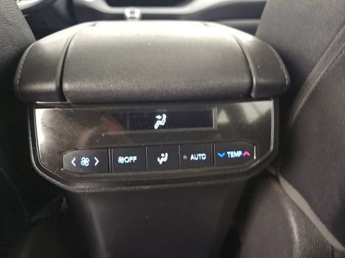 Used 2020 Toyota Highlander Limited AWD/4WD image 32