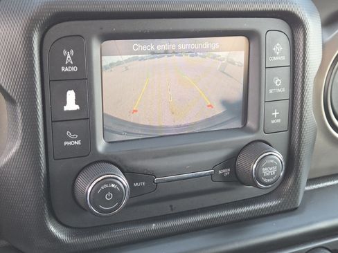 Used 2021 Jeep Wrangler Unlimited Sport AWD/4WD image 27