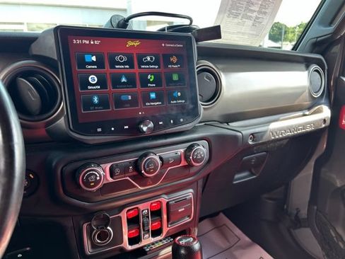 Used 2018 Jeep Wrangler Unlimited Sport S AWD/4WD image 47