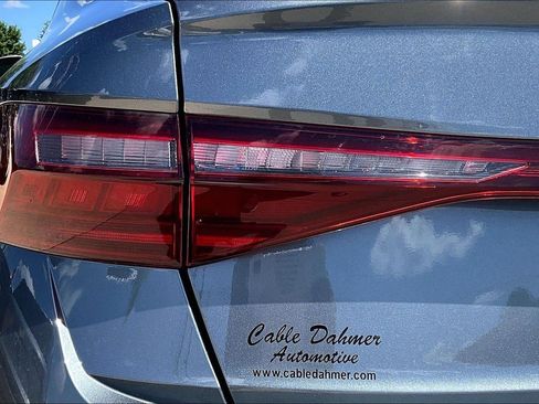 Used 2025 Volkswagen Jetta SE FWD image 23