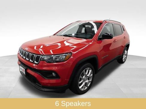Used 2023 Jeep Compass Latitude image 5