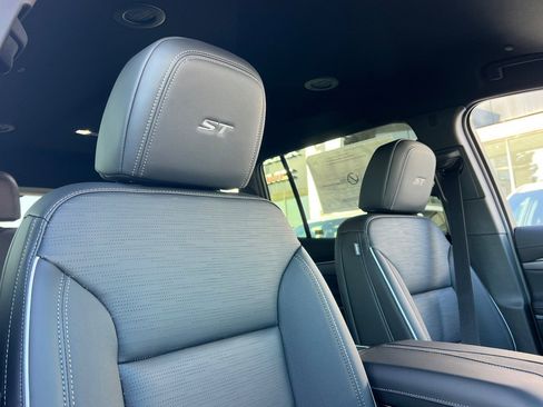 New 2026 Buick Enclave Sport Touring w/ Power Package FWD image 16