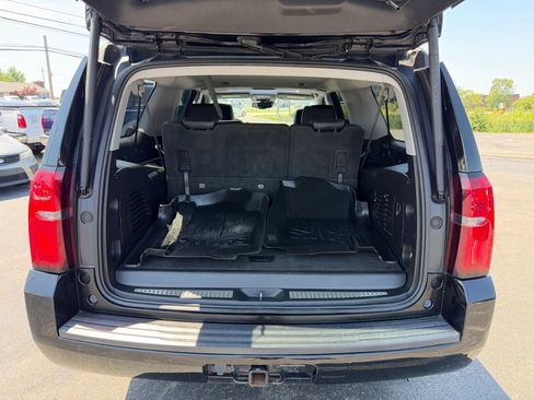 Used 2020 Chevrolet Suburban LT AWD/4WD image 38