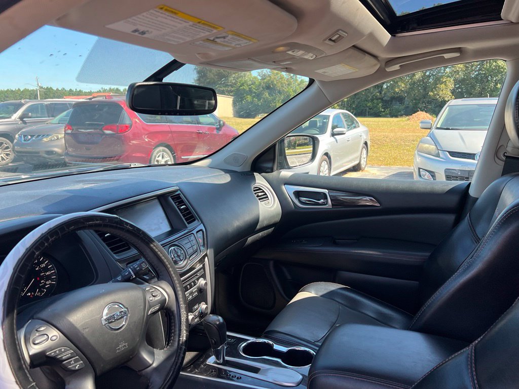 Used 2020 Nissan Pathfinder SL FWD image 11
