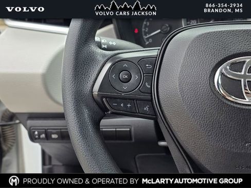 Used 2022 Toyota Corolla LE FWD image 22