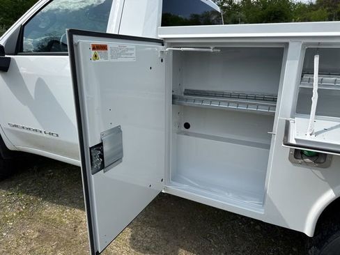 New 2025 GMC Sierra 3500 Pro w/ Convenience Package image 18