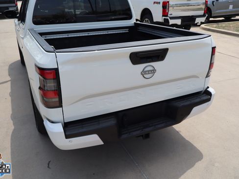 Used 2025 Nissan Frontier SV w/ SV Convenience Package RWD image 26