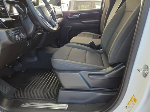 Used 2024 Chevrolet Silverado 1500 LT image 12