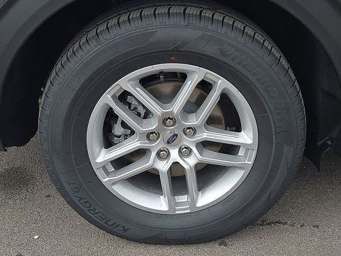 New 2026 Ford Explorer Active w/ Active Comfort Package image 7