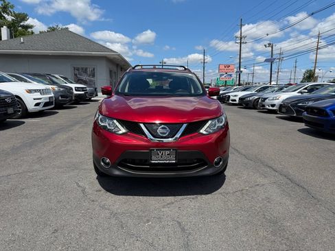 Used 2019 Nissan Rogue Sport SV w/ Technology Package AWD/4WD image 2