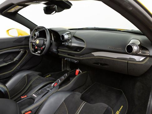 Certified 2021 Ferrari F8 Tributo RWD image 76
