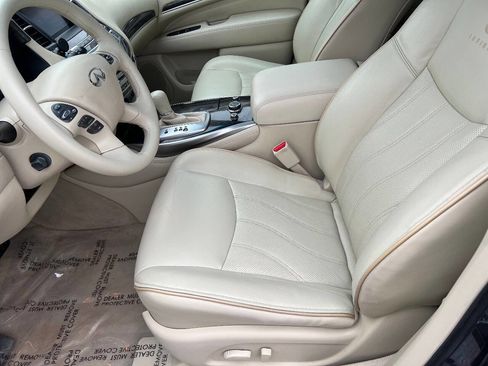 Used 2013 INFINITI JX35 AWD w/ Cargo Pkg image 19
