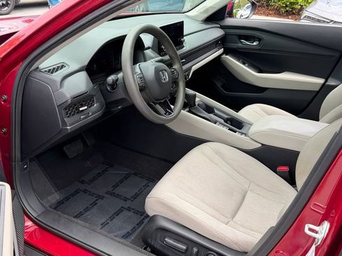 Used 2023 Honda Accord EX image 11