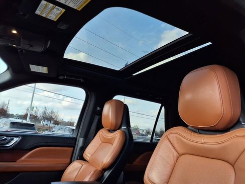 Used 2021 Lincoln Navigator Reserve w/ Luxury Package image 10