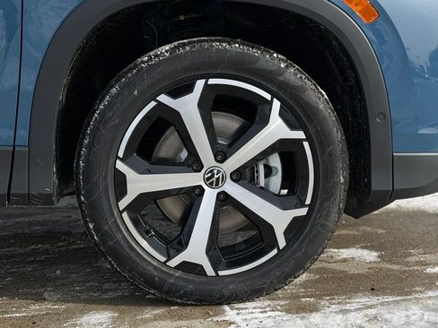 New 2026 Volkswagen Tiguan SE image 8