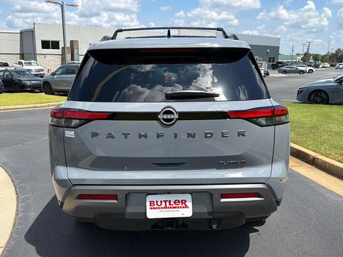 New 2026 Nissan Pathfinder Platinum FWD image 5