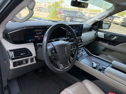 Used 2023 Lincoln Navigator Reserve RWD image 14