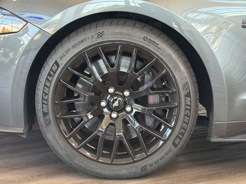 Used 2018 Ford Mustang GT Premium w/ GT Performance Package RWD image 26