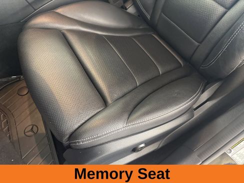 Used 2020 Mercedes-Benz C 300 4MATIC Sedan image 12