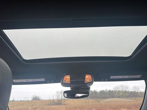 Used 2025 Dodge Durango GT image 30