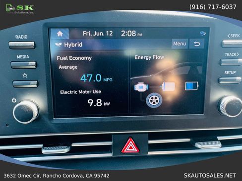 Used 2025 Hyundai Elantra Hybrid FWD image 15