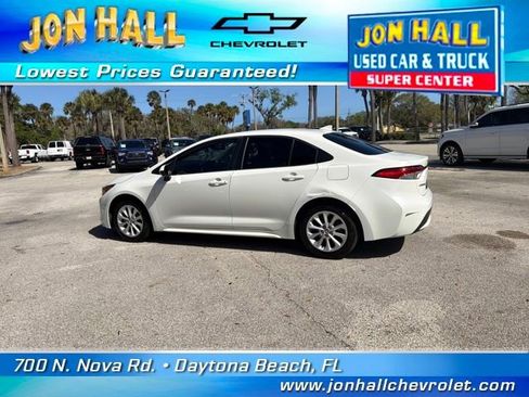 Used 2021 Toyota Corolla LE w/ LE Convenience Package image 5