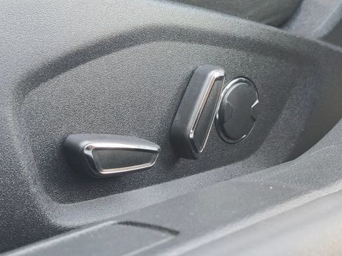 Used 2019 Ford Fusion SE FWD image 24