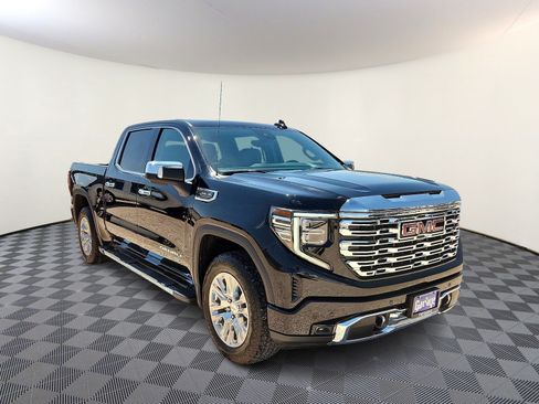 Used 2024 GMC Sierra 1500 Denali w/ Technology Package AWD/4WD image 6