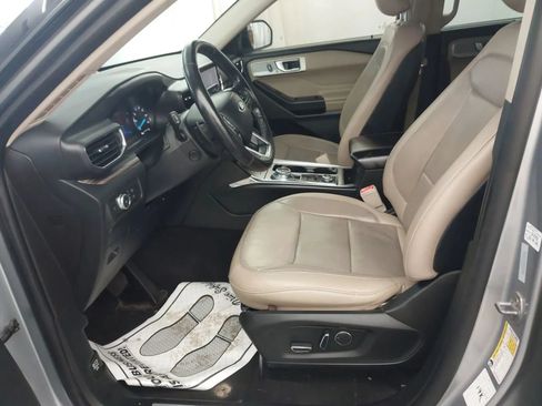 Used 2020 Ford Explorer Limited AWD/4WD image 3