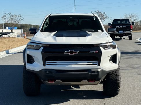 Used 2023 Chevrolet Colorado ZR2 w/ ZR2 Convenience Package III image 9