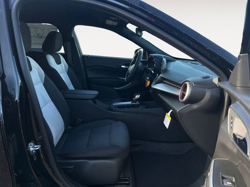 New 2026 Chevrolet Trax RS w/ Driver Confidence Package image 10