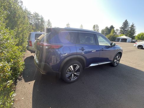 Used 2023 Nissan Rogue SL w/ SL Premium Package AWD/4WD image 3
