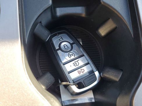 Certified 2023 Ford Edge SEL w/ Convenience Package image 18