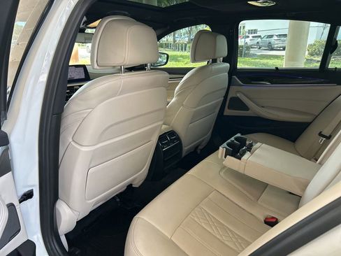 Used 2019 BMW M550i xDrive w/ Dynamic Handling Package AWD/4WD image 41