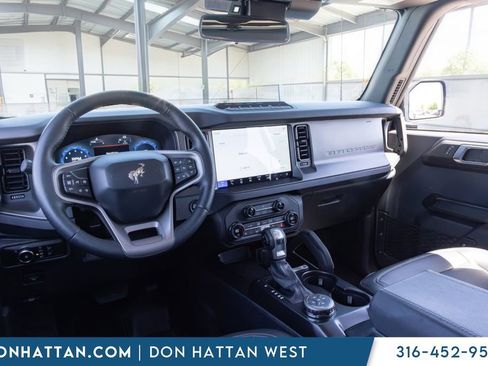 Used 2025 Ford Bronco Badlands AWD/4WD image 14