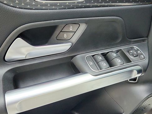 Certified 2026 Mercedes-Benz GLB 250 image 30