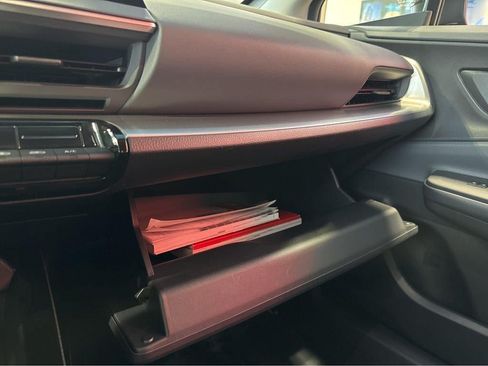 Used 2025 Toyota Prius LE FWD image 34