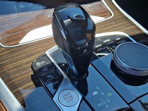 Used 2021 BMW X7 M50i w/ Cold Weather Package image 19